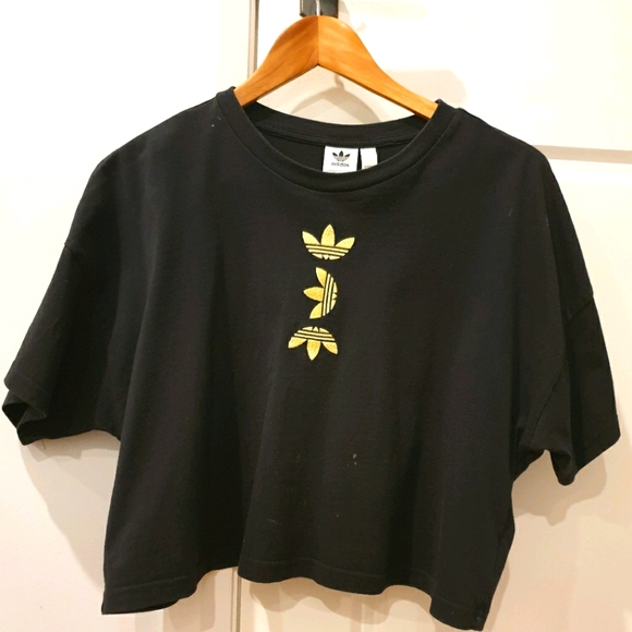 Adidas Black and Gold TShirt - Picture 4 of 4